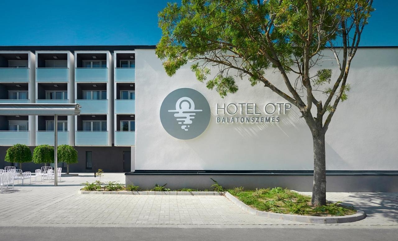 Hotel Otp Balatonszárszó Exteriör bild