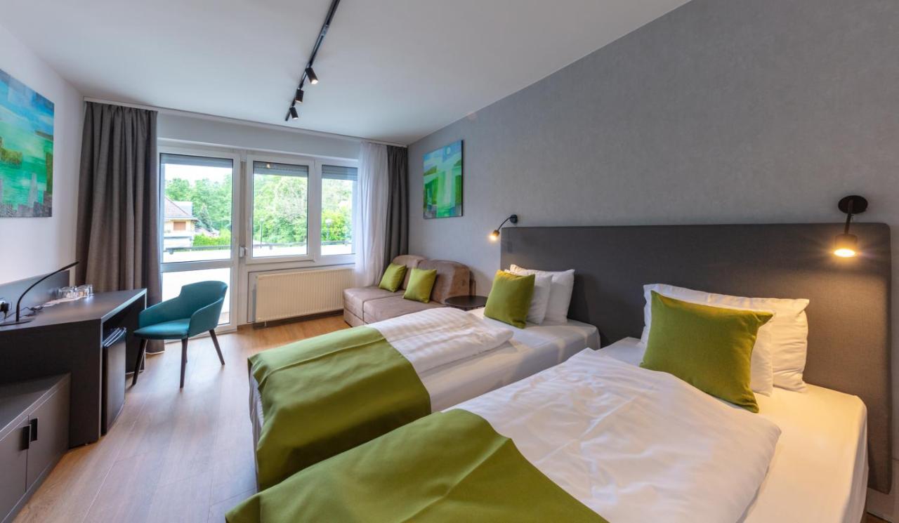 Hotel Otp Balatonszárszó Exteriör bild